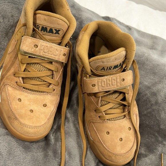 Nike
Air Force Max PRM "Flax" Sneakers (2017) - Picture 3 of 9